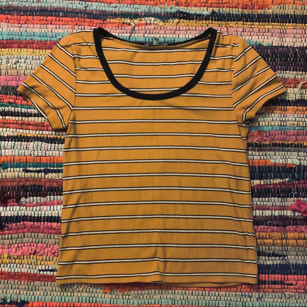 💛 2 for $13 💛 mustard orange striped fibbed top